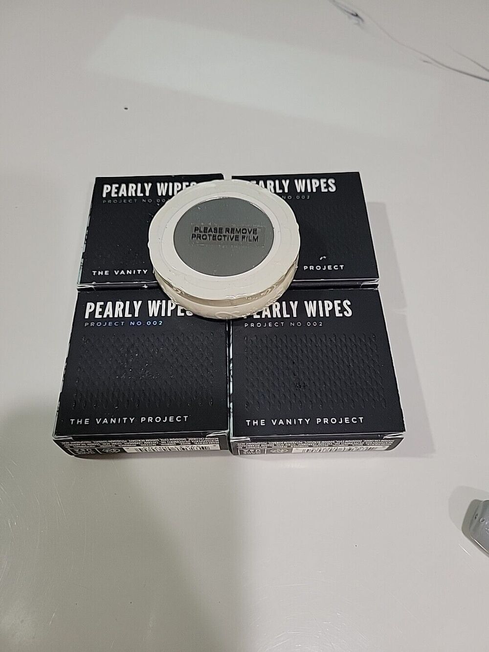Set Of 4 Pearly Wipes Project No. 002 The Vanity Project 15 Peppermint w/compact
